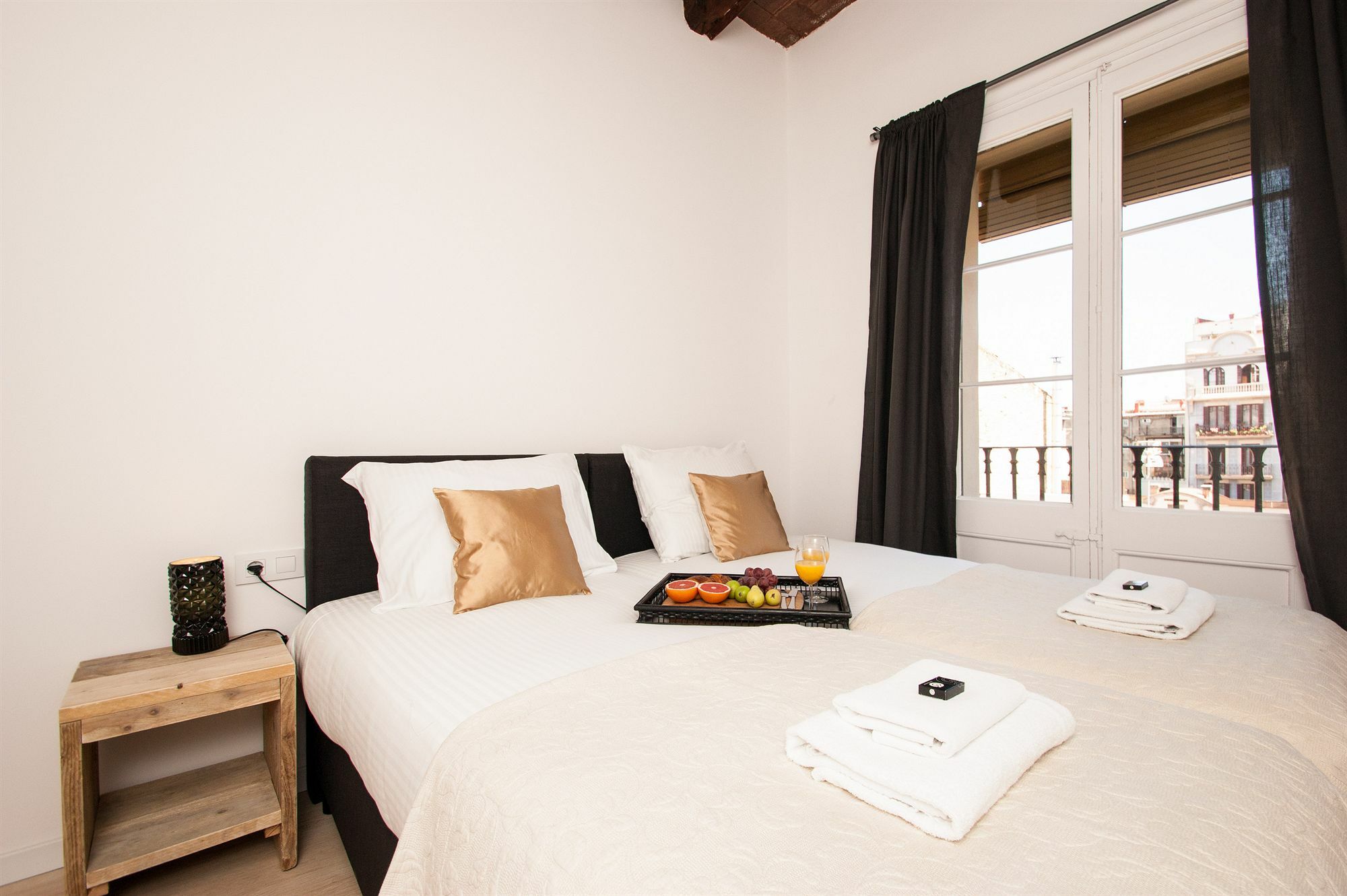 Short Stay Group Gracia Serviced Apartments Barcelona Exterior foto